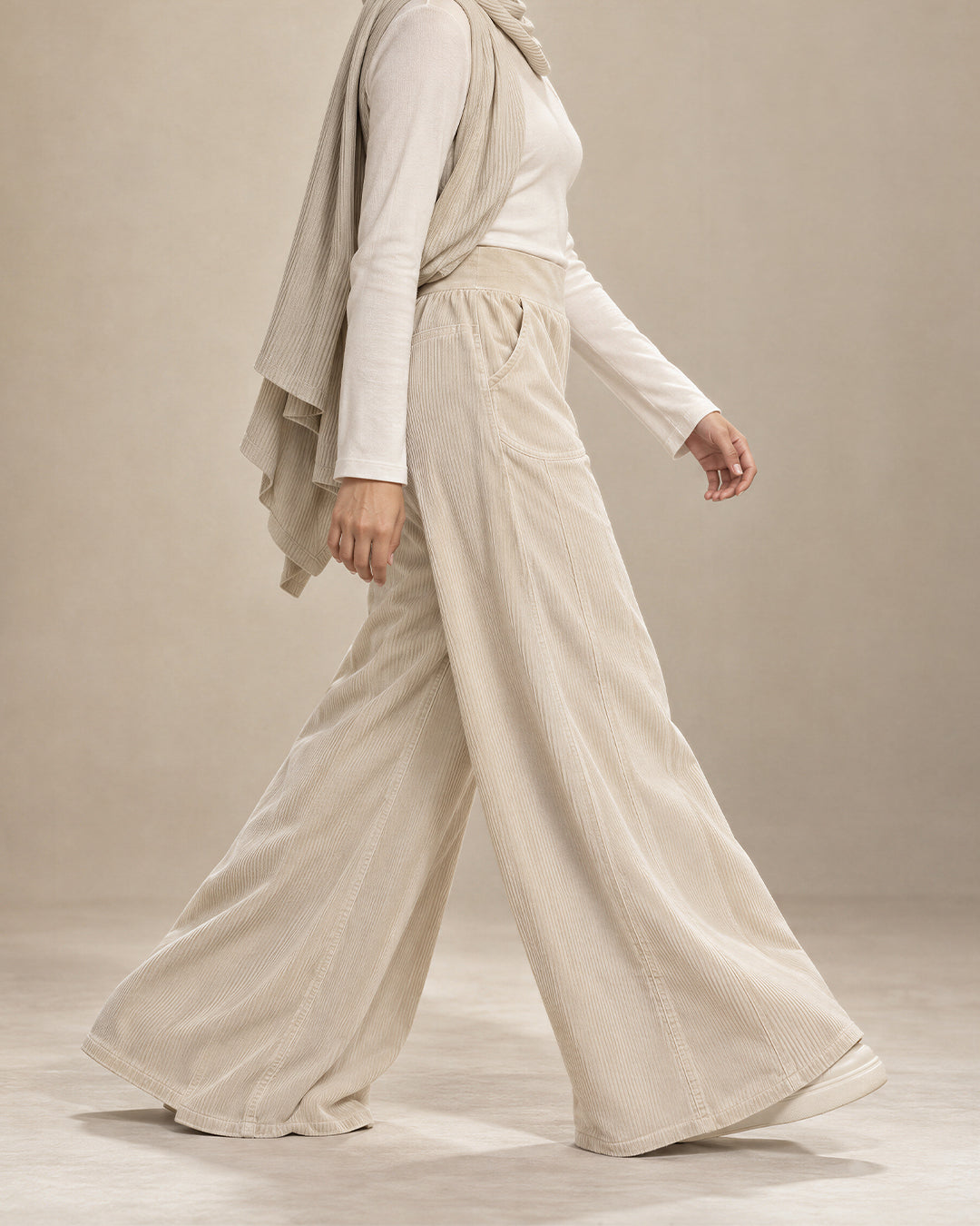 Clothing: Trousers