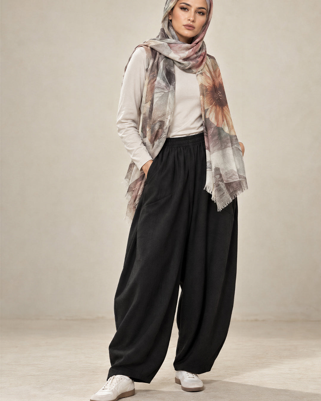 Black Barrel Trouser