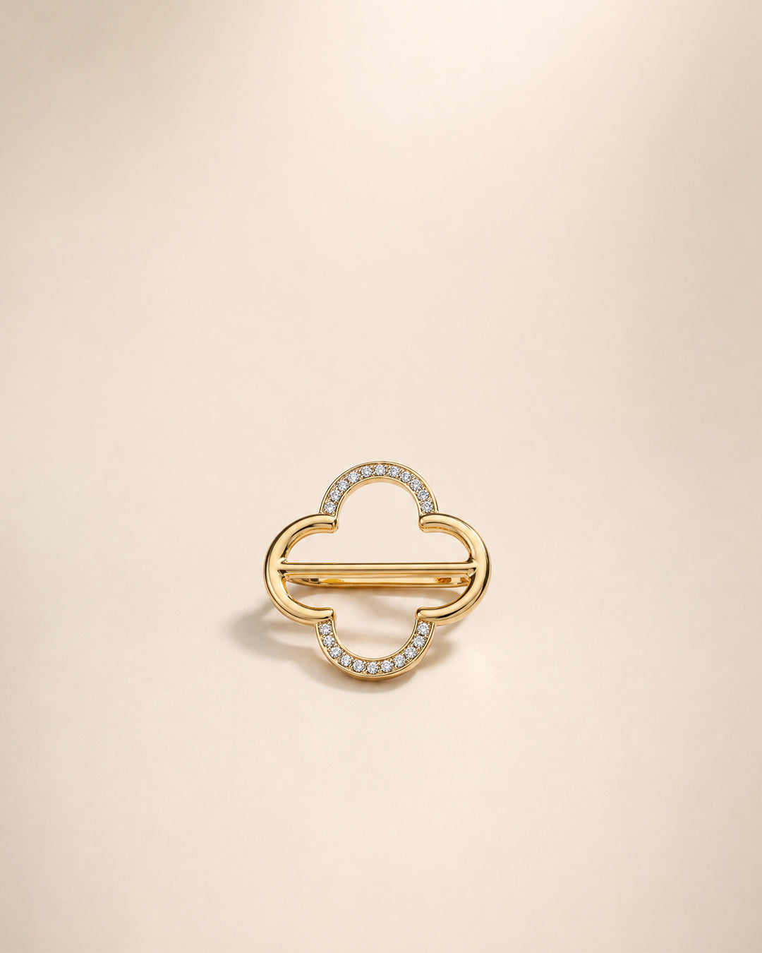 Clover Diamonté Scarf Buckle Ring